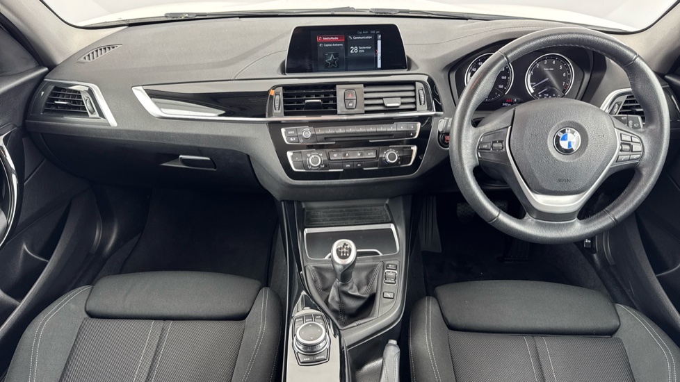 BMW 1 Series 118i [1.5] Sport 5dr [Nav] Petrol Hatchback - Image 4