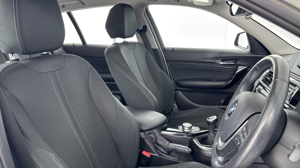 BMW 1 Series 118i [1.5] Sport 5dr [Nav] Petrol Hatchback - Image 11