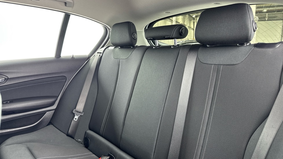 BMW 1 Series 118i [1.5] Sport 5dr [Nav] Petrol Hatchback - Image 12