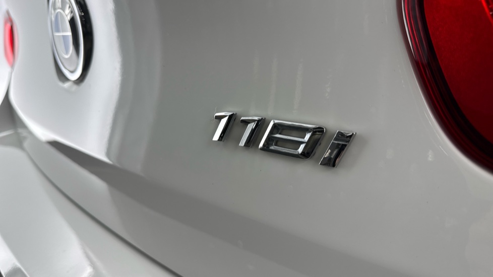 BMW 1 Series 118i [1.5] Sport 5dr [Nav] Petrol Hatchback - Image 24