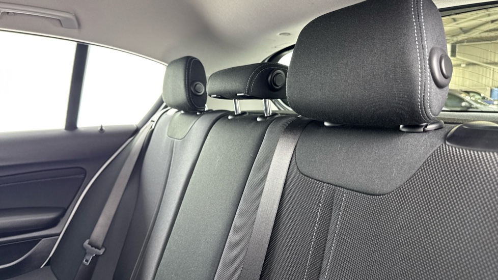 BMW 1 Series 118i [1.5] Sport 5dr [Nav] Petrol Hatchback - Image 36