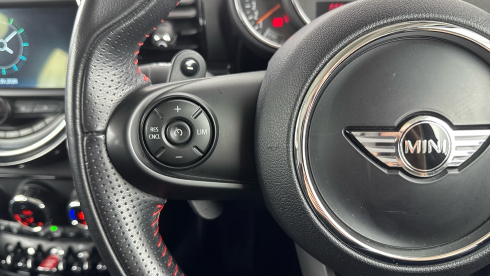 MINI Clubman 2.0 Cooper S 6dr Auto Petrol Estate - Image 17