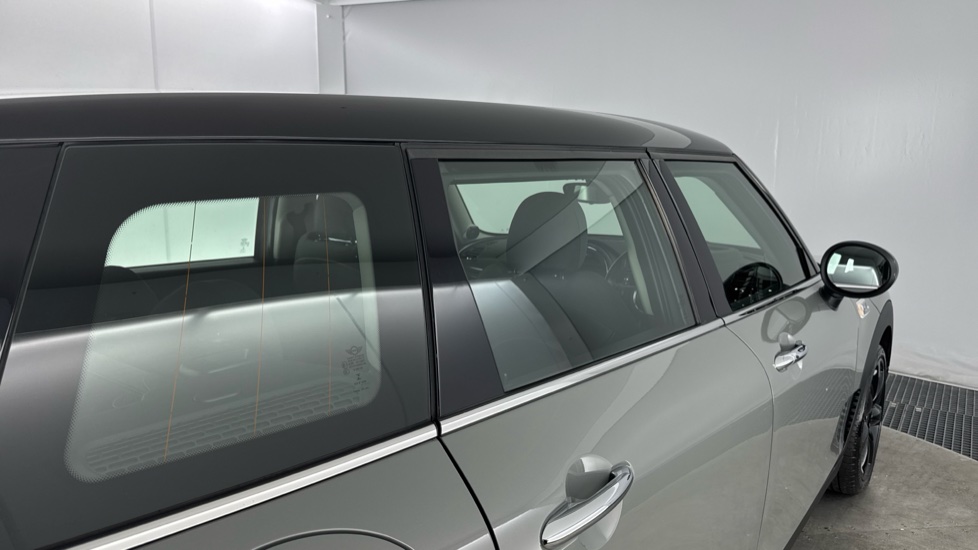MINI Clubman 2.0 Cooper S 6dr Auto Petrol Estate - Image 27