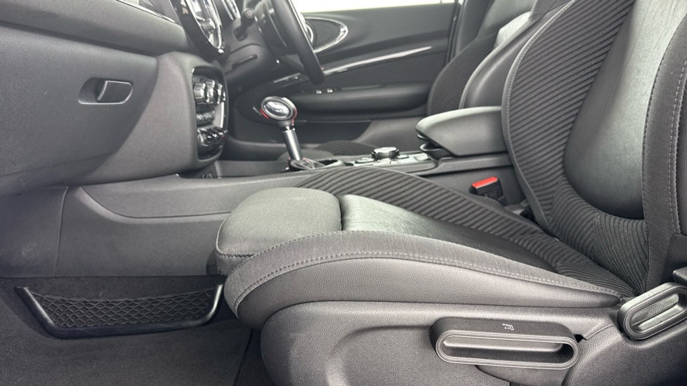 MINI Clubman 2.0 Cooper S 6dr Auto Petrol Estate - Image 34