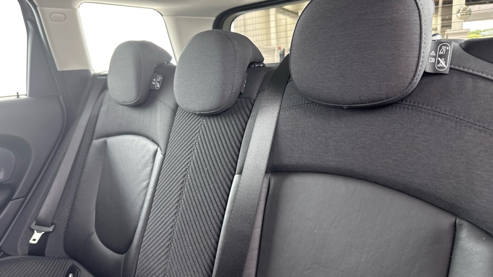MINI Clubman 2.0 Cooper S 6dr Auto Petrol Estate - Image 39