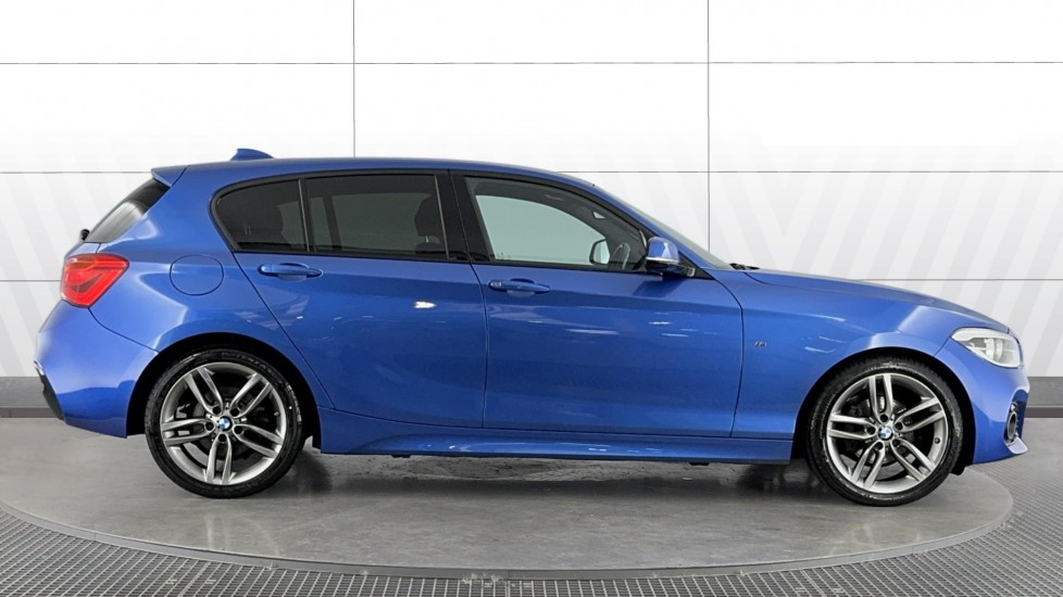 BMW 1 Series 118i [1.5] M Sport 5dr [Nav/Servotronic] Petrol Hatchback - Image 3