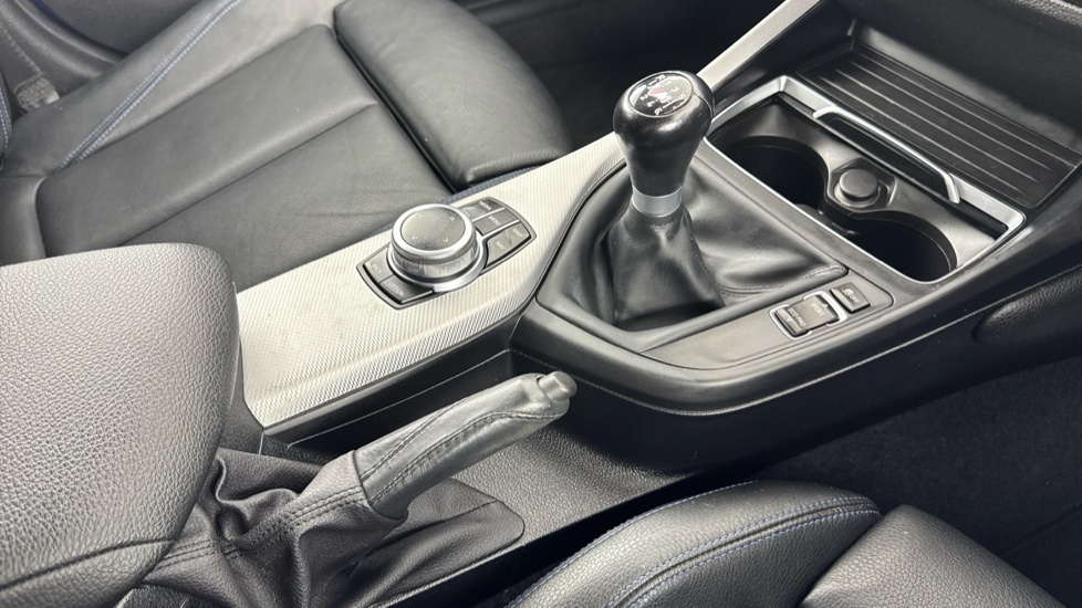 BMW 1 Series 118i [1.5] M Sport 5dr [Nav/Servotronic] Petrol Hatchback - Image 10