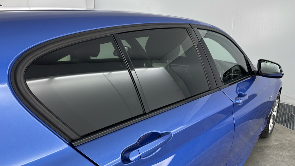 BMW 1 Series 118i [1.5] M Sport 5dr [Nav/Servotronic] Petrol Hatchback - Image 26