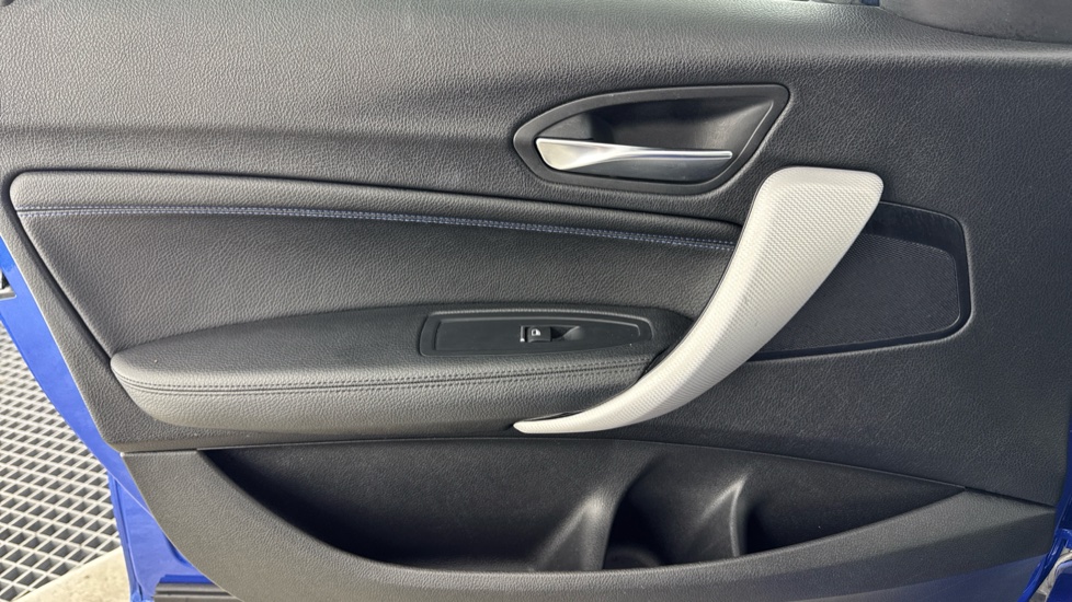 BMW 1 Series 118i [1.5] M Sport 5dr [Nav/Servotronic] Petrol Hatchback - Image 31