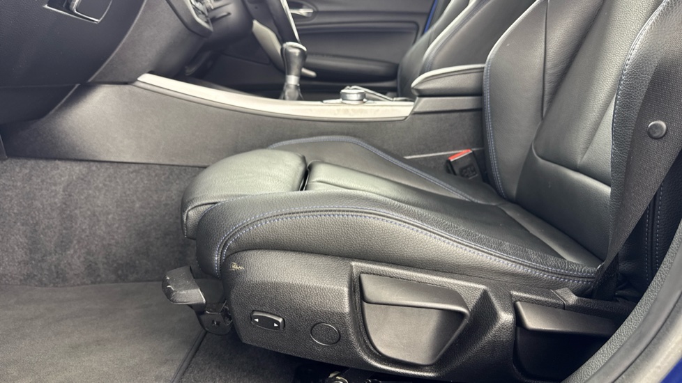BMW 1 Series 118i [1.5] M Sport 5dr [Nav/Servotronic] Petrol Hatchback - Image 33