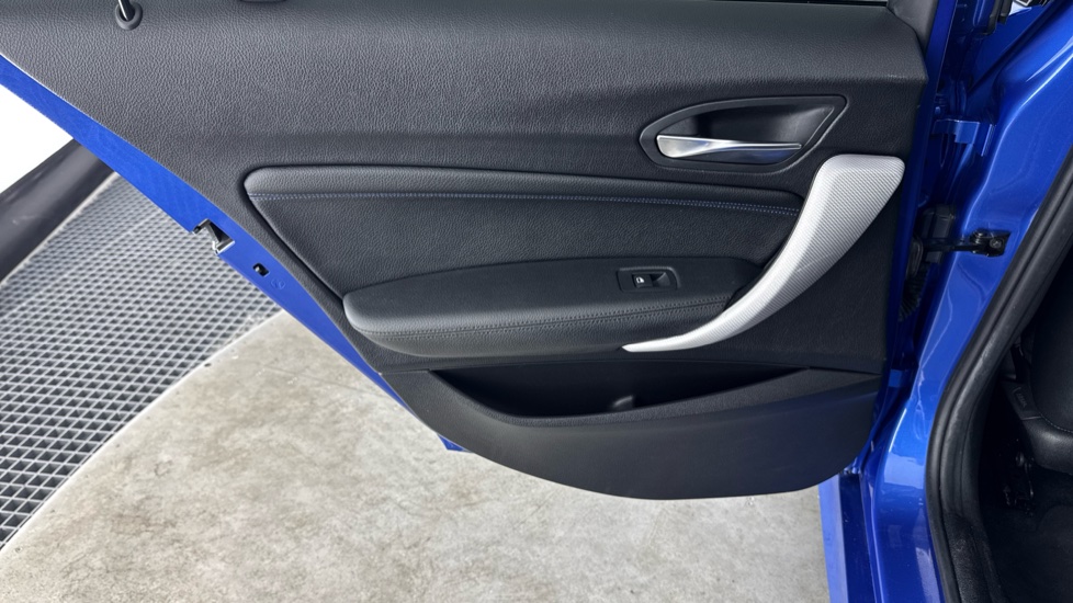 BMW 1 Series 118i [1.5] M Sport 5dr [Nav/Servotronic] Petrol Hatchback - Image 35