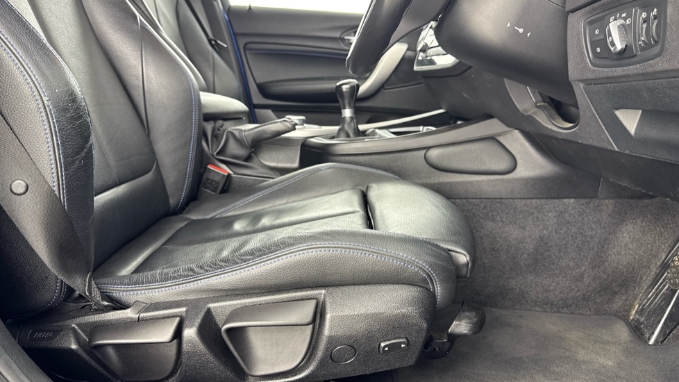 BMW 1 Series 118i [1.5] M Sport 5dr [Nav/Servotronic] Petrol Hatchback - Image 40