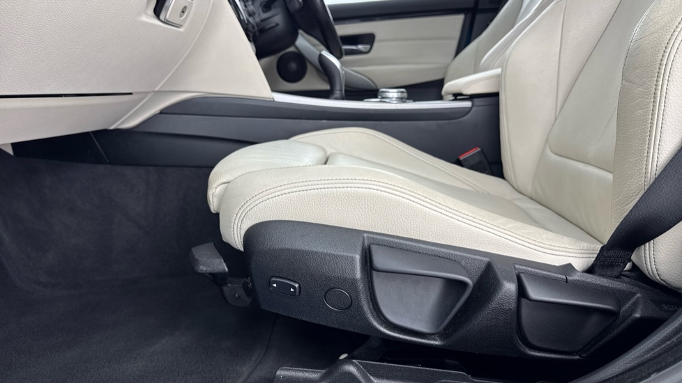 BMW 4 Series 420d [190] M Sport 5dr Auto [Professional Media] Diesel Hatchback - Image 32