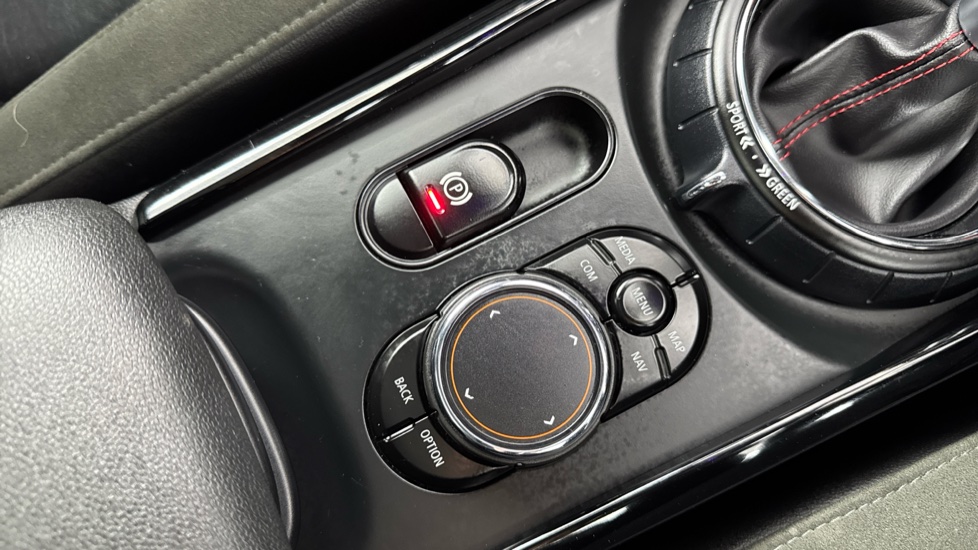 MINI Clubman 2.0 John Cooper Works ALL4 6dr Petrol Estate - Image 19