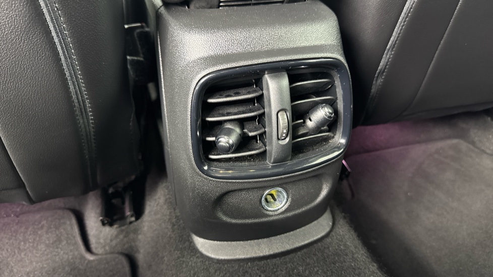 MINI Clubman 2.0 John Cooper Works ALL4 6dr Petrol Estate - Image 42