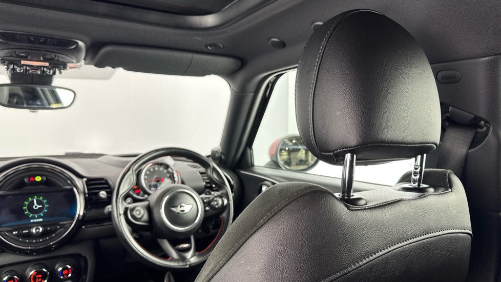 MINI Clubman 2.0 John Cooper Works ALL4 6dr Petrol Estate - Image 43