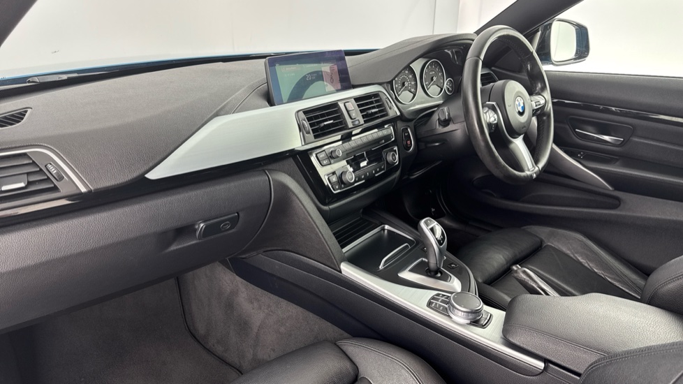 BMW 4 Series 420i xDrive M Sport 2dr Auto [Professional Media] Petrol Coupe - Image 7