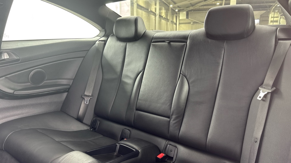 BMW 4 Series 420i xDrive M Sport 2dr Auto [Professional Media] Petrol Coupe - Image 12