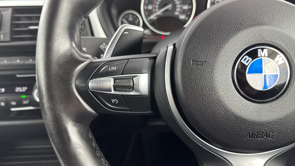 BMW 4 Series 420i xDrive M Sport 2dr Auto [Professional Media] Petrol Coupe - Image 17