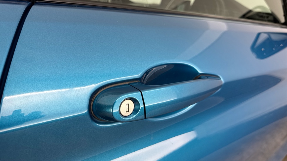 BMW 4 Series 420i xDrive M Sport 2dr Auto [Professional Media] Petrol Coupe - Image 28