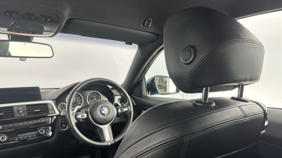 BMW 4 Series 420i xDrive M Sport 2dr Auto [Professional Media] Petrol Coupe - Image 40