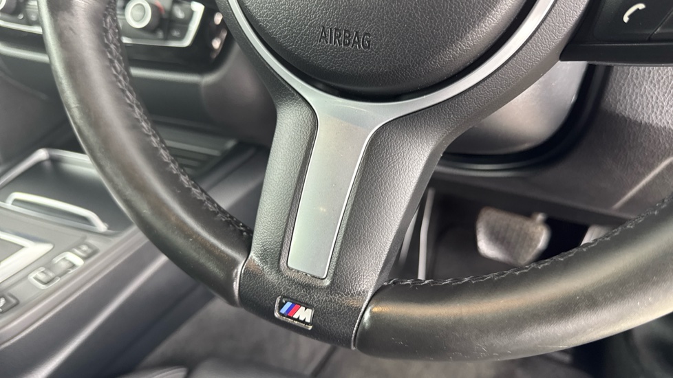 BMW 4 Series 420i xDrive M Sport 2dr Auto [Professional Media] Petrol Coupe - Image 44
