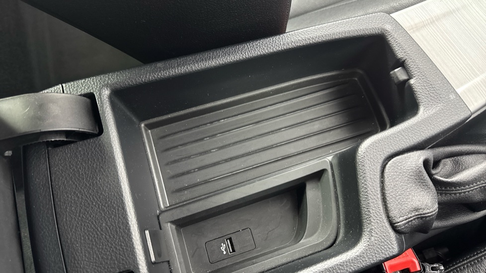 BMW 4 Series 420i xDrive M Sport 2dr Auto [Professional Media] Petrol Coupe - Image 48