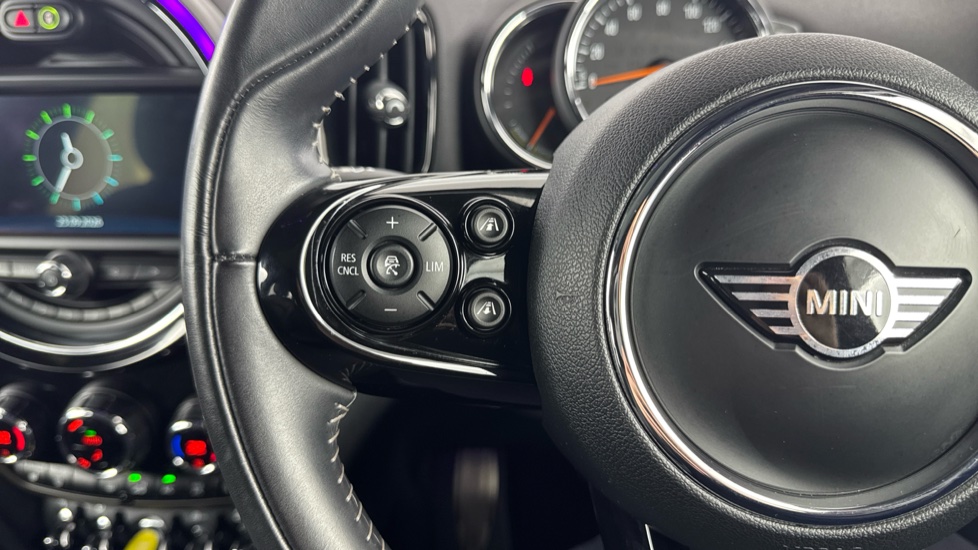MINI Countryman 1.5 Cooper S E ALL4 PHEV 5dr Auto [Chili/Media XL] Hatchback - Image 17