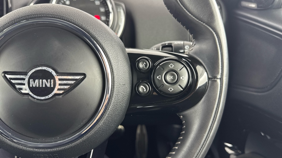 MINI Countryman 1.5 Cooper S E ALL4 PHEV 5dr Auto [Chili/Media XL] Hatchback - Image 18