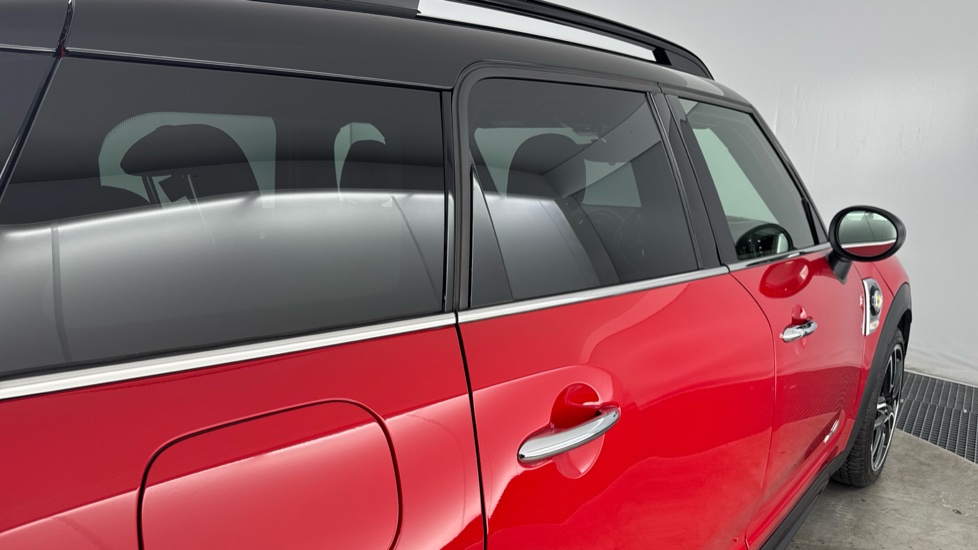 MINI Countryman 1.5 Cooper S E ALL4 PHEV 5dr Auto [Chili/Media XL] Hatchback - Image 30