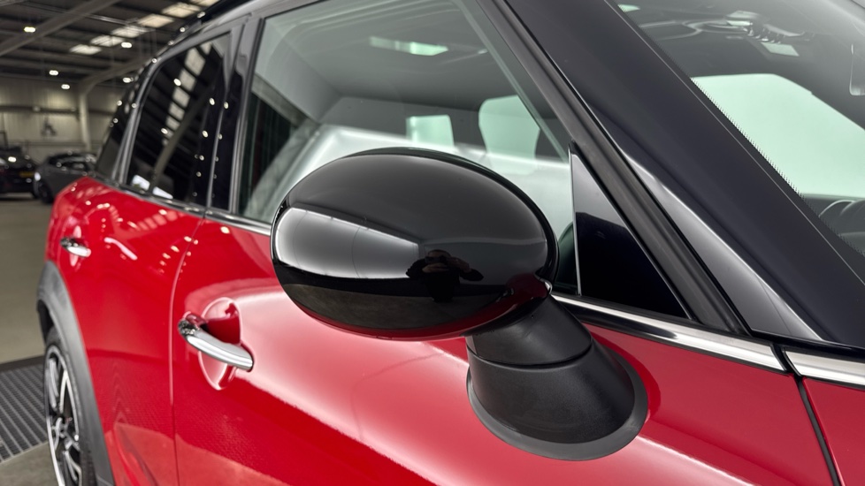 MINI Countryman 1.5 Cooper S E ALL4 PHEV 5dr Auto [Chili/Media XL] Hatchback - Image 34
