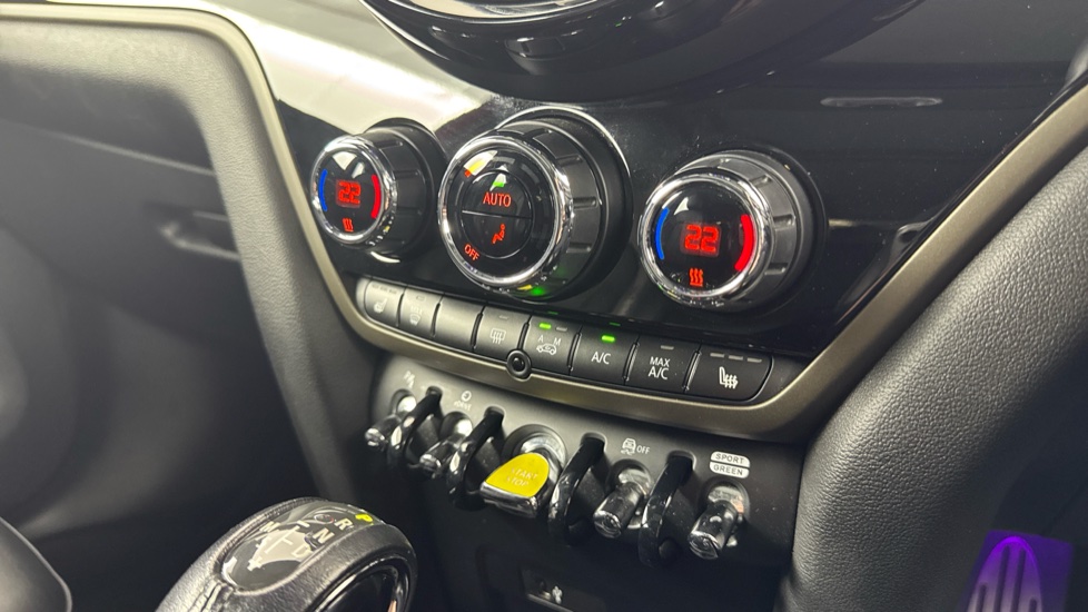 MINI Countryman 1.5 Cooper S E ALL4 PHEV 5dr Auto [Chili/Media XL] Hatchback - Image 54