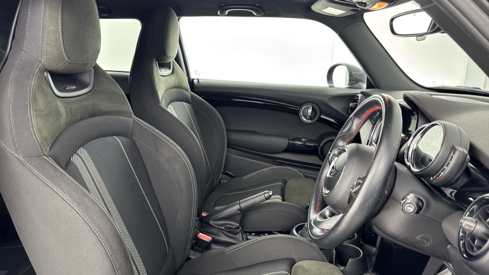 MINI Hatchback 1.5 Cooper II 3dr Auto Petrol Hatchback - Image 11