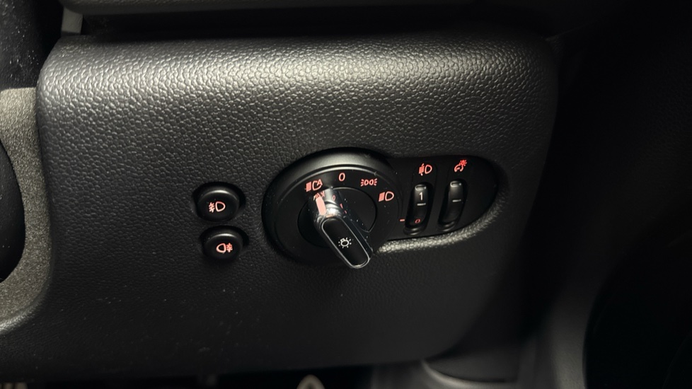 MINI Hatchback 1.5 Cooper II 3dr Auto Petrol Hatchback - Image 20