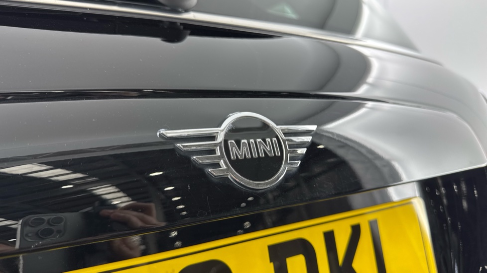 MINI Hatchback 1.5 Cooper II 3dr Auto Petrol Hatchback - Image 24