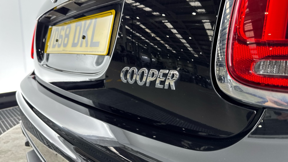 MINI Hatchback 1.5 Cooper II 3dr Auto Petrol Hatchback - Image 26