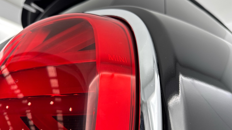 MINI Hatchback 1.5 Cooper II 3dr Auto Petrol Hatchback - Image 41