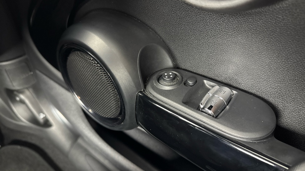 MINI Hatchback 1.5 Cooper II 3dr Auto Petrol Hatchback - Image 60