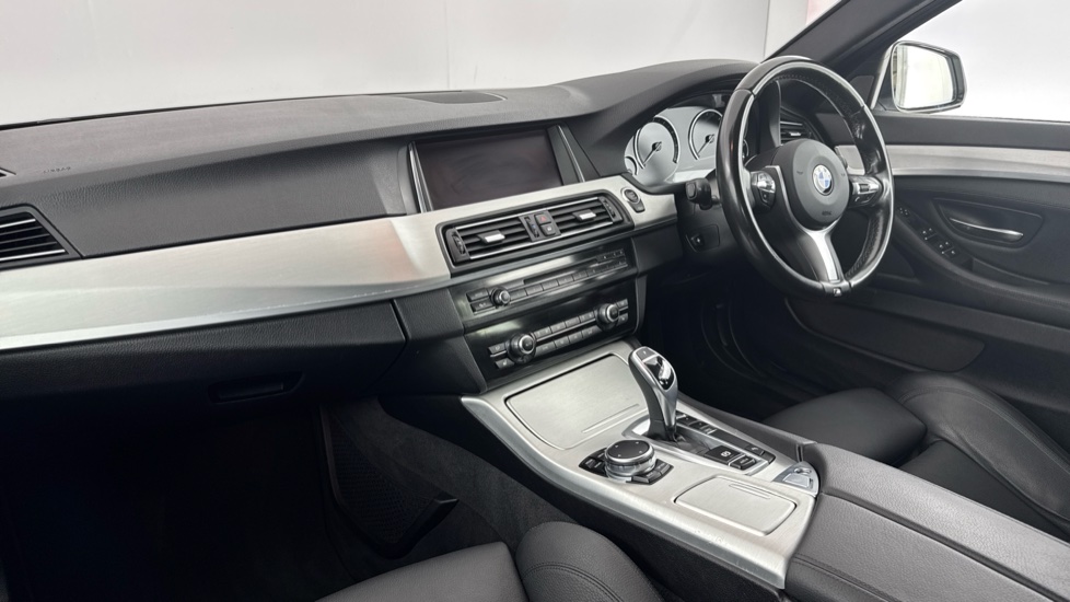 BMW 5 Series 535d M Sport 5dr Step Auto Diesel Estate - Image 7
