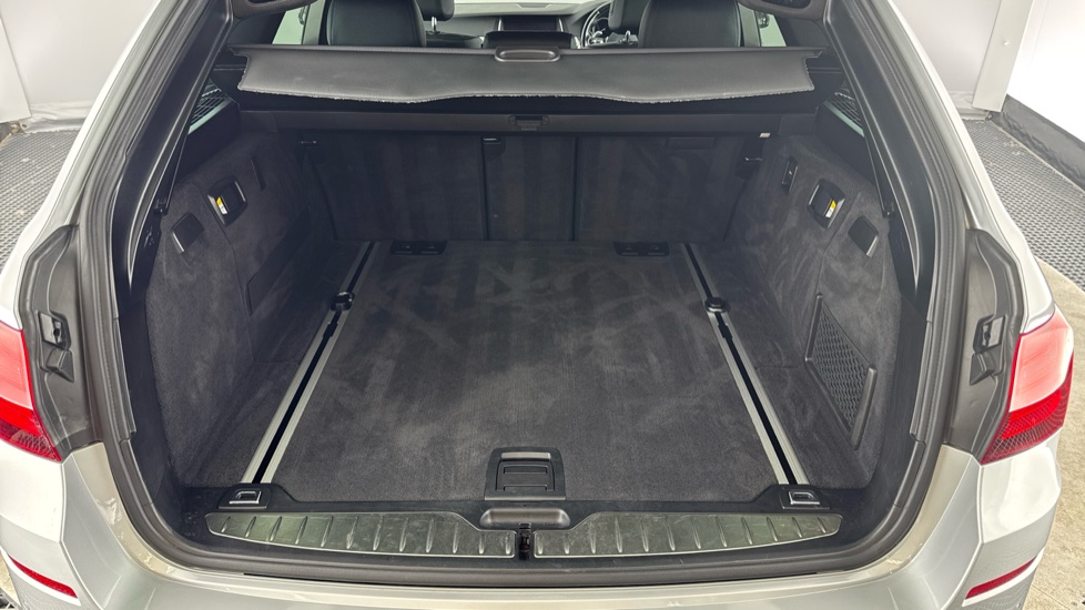 BMW 5 Series 535d M Sport 5dr Step Auto Diesel Estate - Image 13