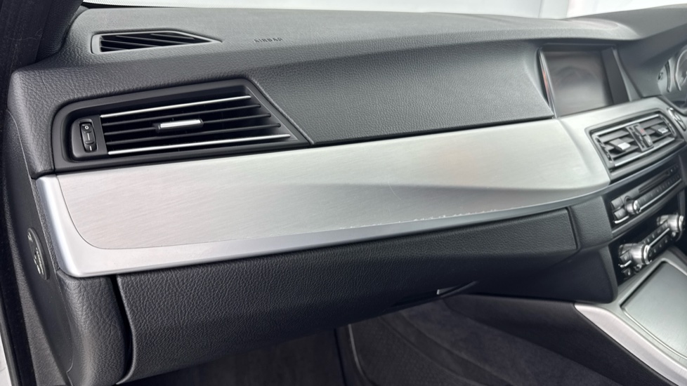 BMW 5 Series 535d M Sport 5dr Step Auto Diesel Estate - Image 35