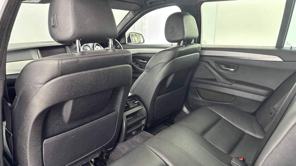 BMW 5 Series 535d M Sport 5dr Step Auto Diesel Estate - Image 36