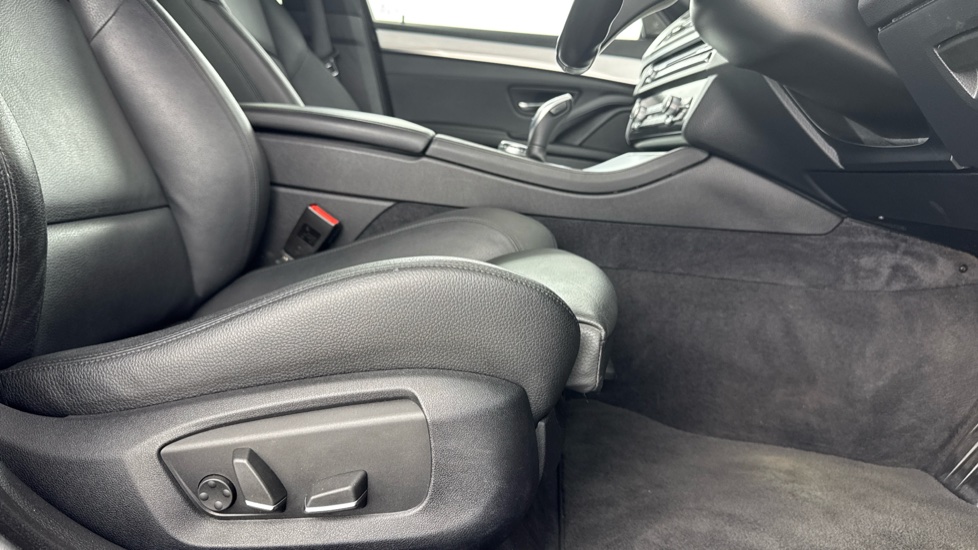 BMW 5 Series 535d M Sport 5dr Step Auto Diesel Estate - Image 42