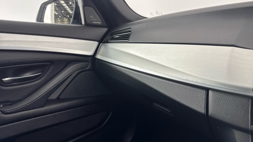 BMW 5 Series 535d M Sport 5dr Step Auto Diesel Estate - Image 47