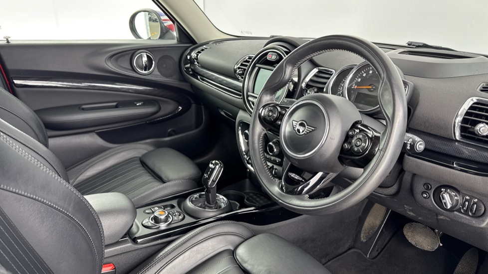MINI Clubman 1.5 Cooper Exclusive 6dr Auto [Comfort Pack] Petrol Estate - Image 6