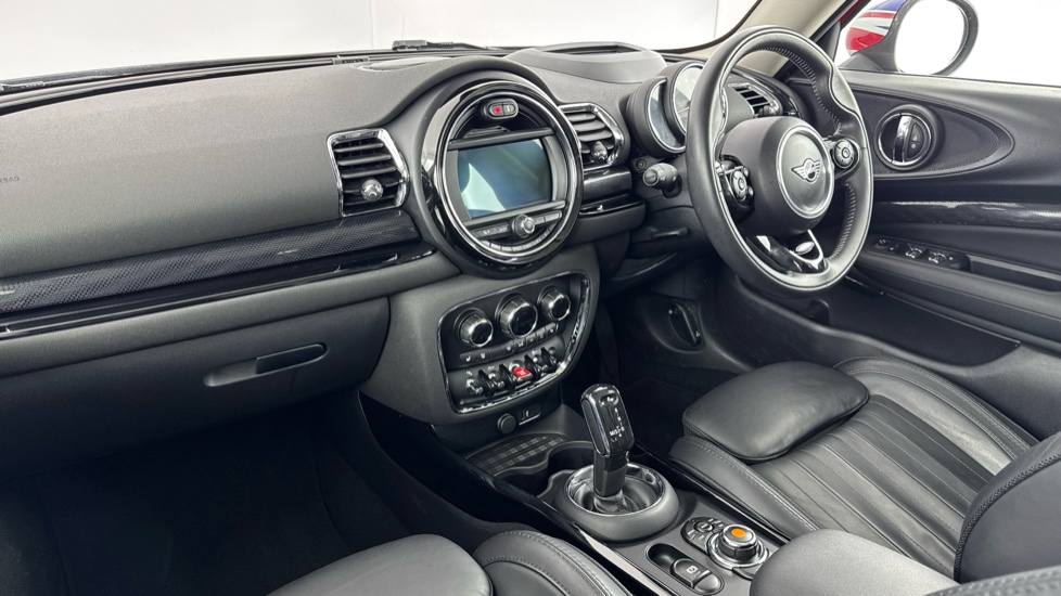 MINI Clubman 1.5 Cooper Exclusive 6dr Auto [Comfort Pack] Petrol Estate - Image 7