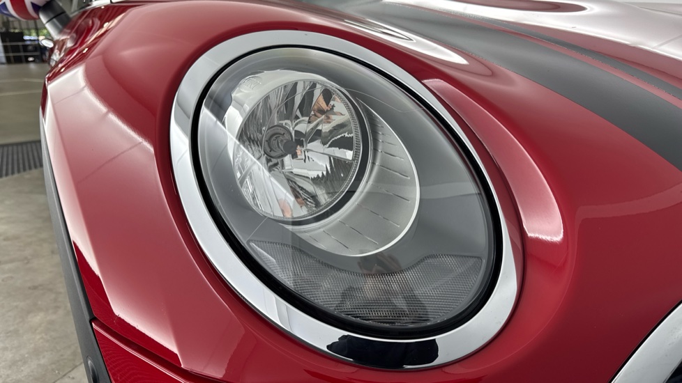 MINI Clubman 1.5 Cooper Exclusive 6dr Auto [Comfort Pack] Petrol Estate - Image 23