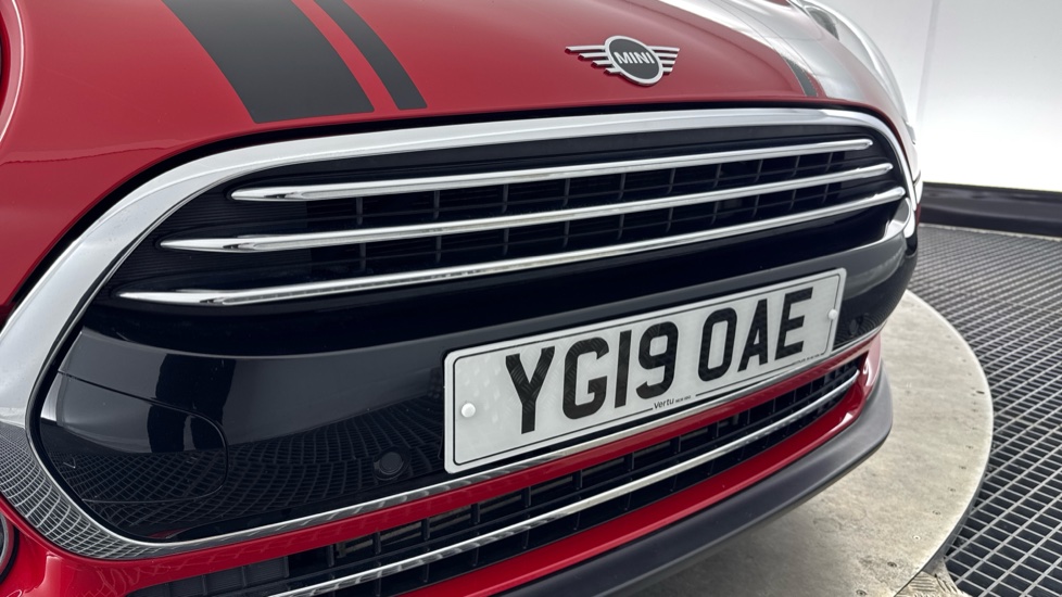 MINI Clubman 1.5 Cooper Exclusive 6dr Auto [Comfort Pack] Petrol Estate - Image 34