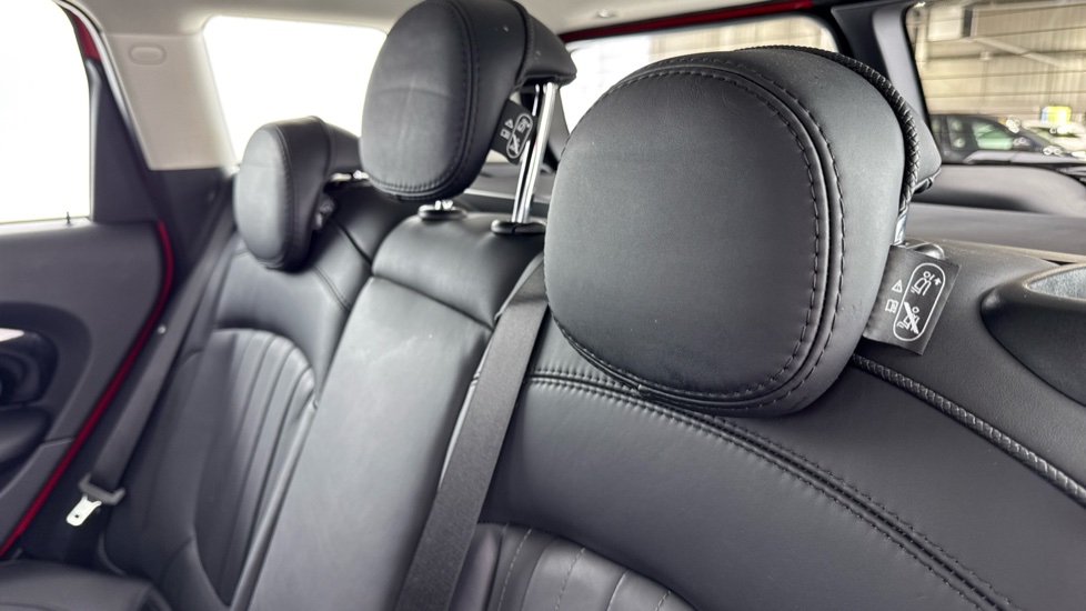 MINI Clubman 1.5 Cooper Exclusive 6dr Auto [Comfort Pack] Petrol Estate - Image 43
