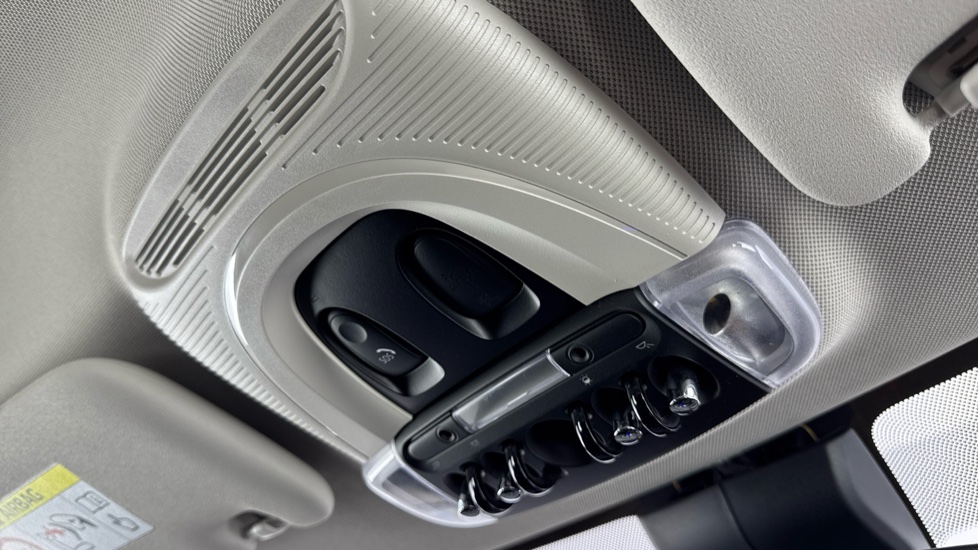 MINI Clubman 1.5 Cooper Exclusive 6dr Auto [Comfort Pack] Petrol Estate - Image 54
